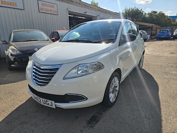 Used Chrysler Ypsilon 2012 for sale - 79471210: Photo