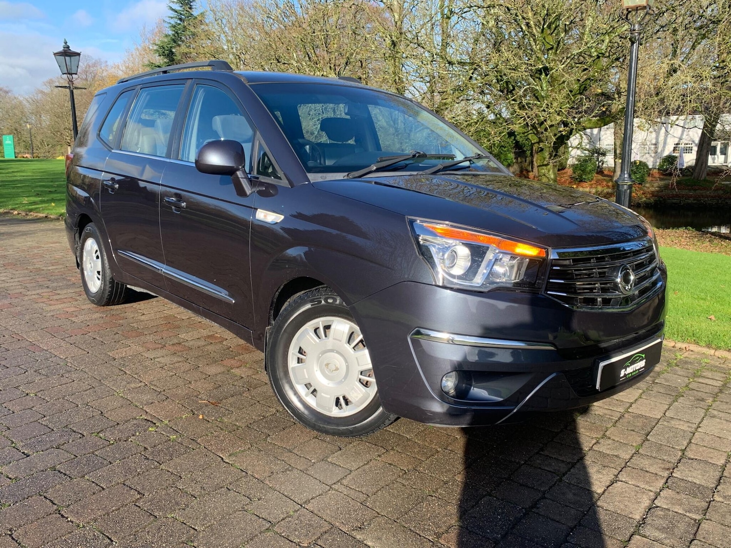 Used Ssangyong Turismo 2018 for sale - 76632797: Photo 6