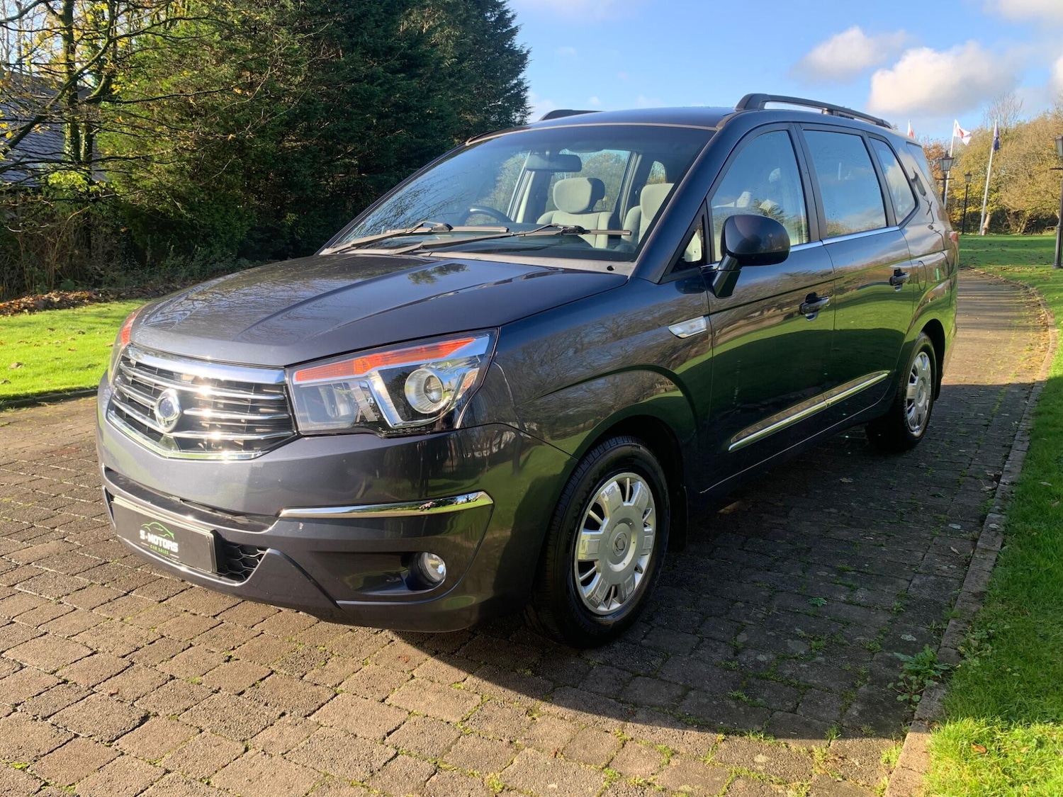 Used Ssangyong Turismo 2018 for sale - 76632797: Photo 9