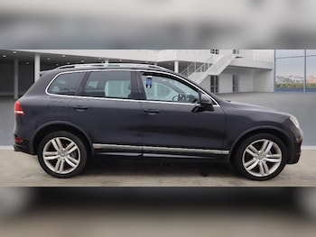 Used Volkswagen Touareg 2012 for sale - 76633204: Photo