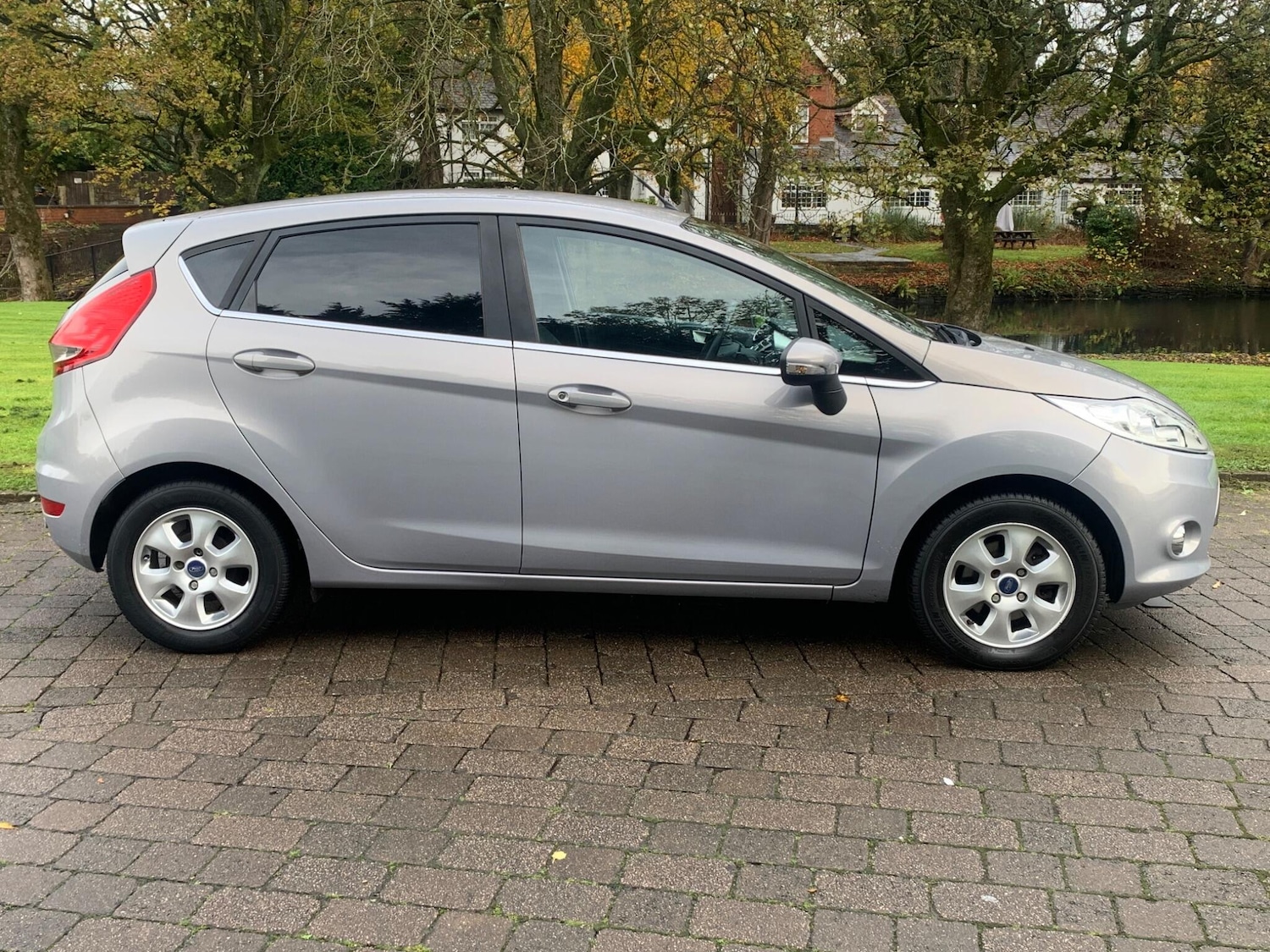 Used Ford Fiesta 2012 for sale - 76633578: Photo 8