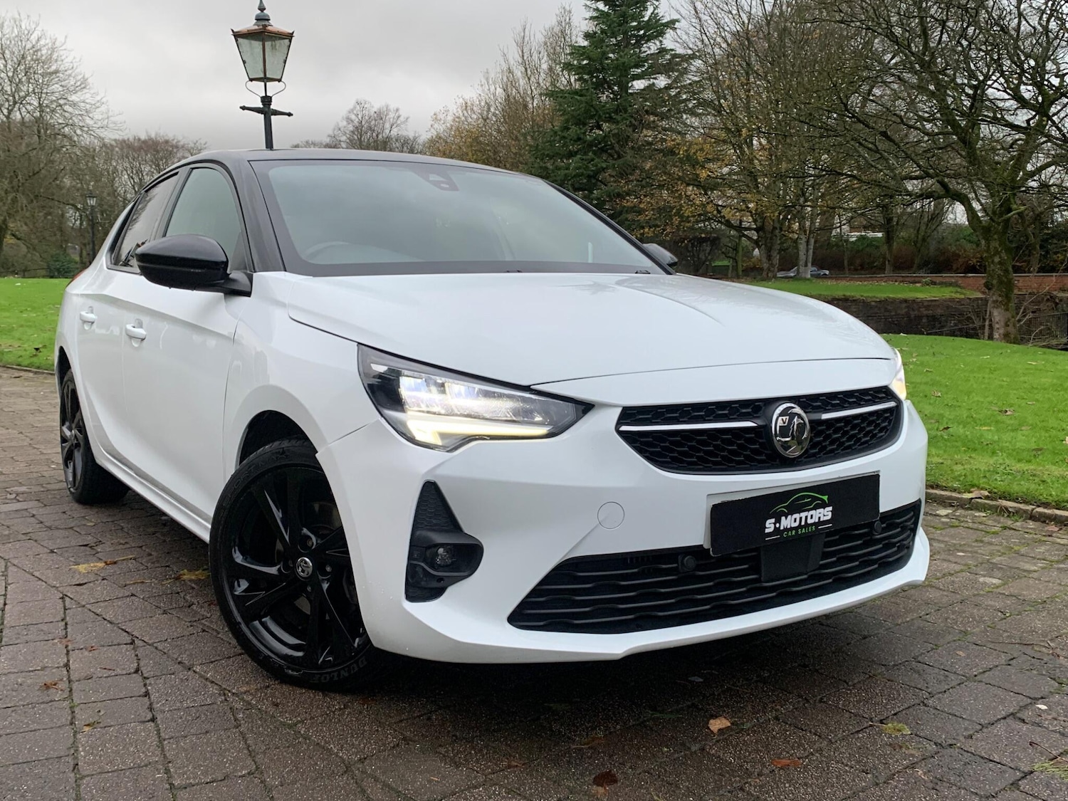 Used Vauxhall Corsa for sale - 76633175: Photo 2