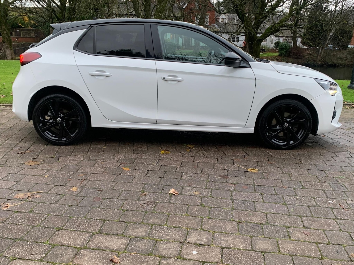 Used Vauxhall Corsa for sale - 76633175: Photo 8