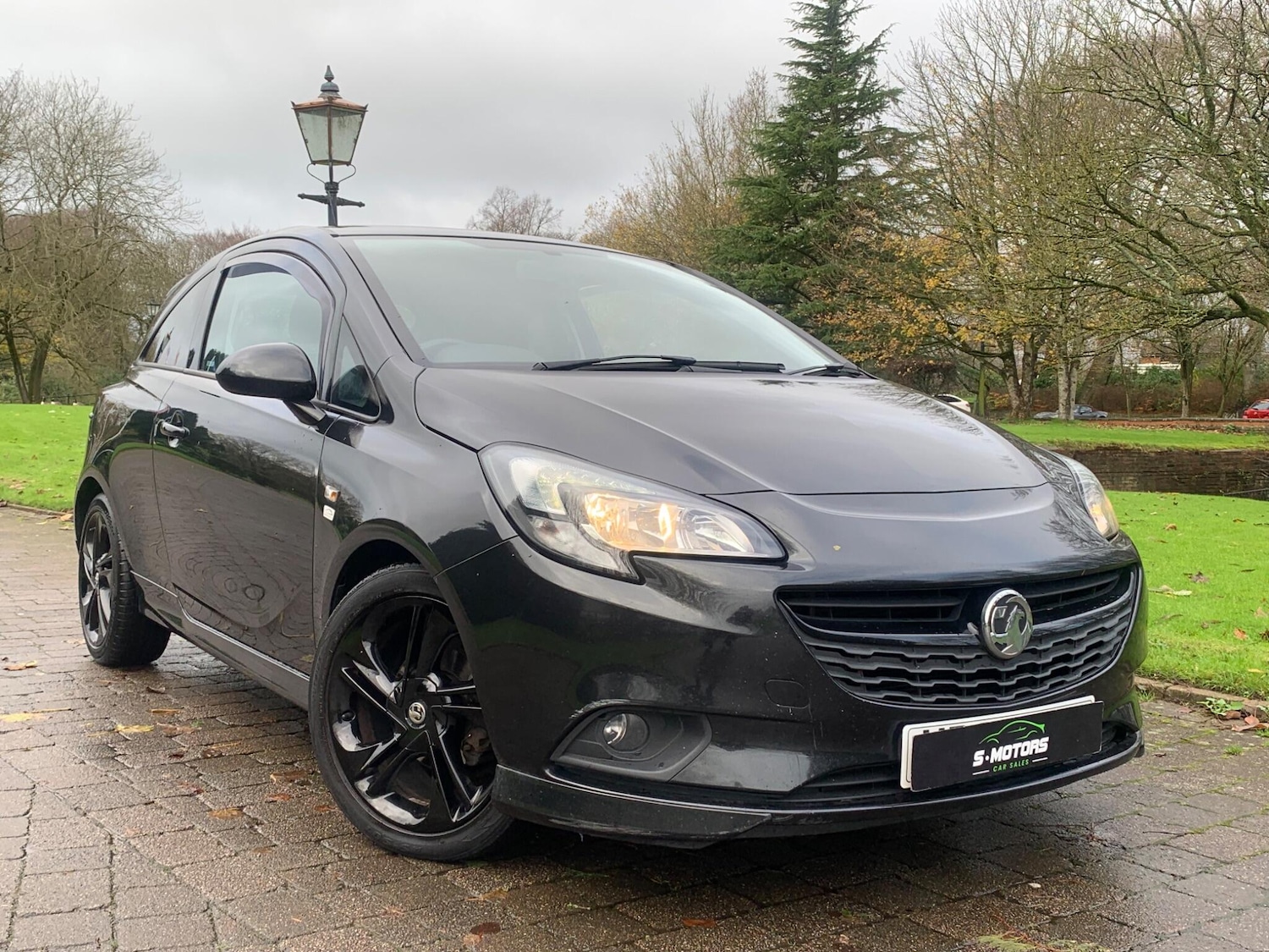 Used Vauxhall Corsa 2016 for sale - 76633148: Photo 2