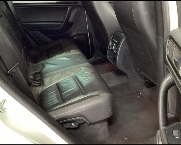 Used Volkswagen Touareg 2013 for sale - 76633687: Photo 10