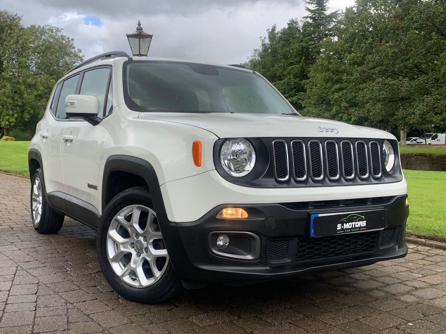 Used Jeep Renegade 2016 for sale - 76632820: Photo 1
