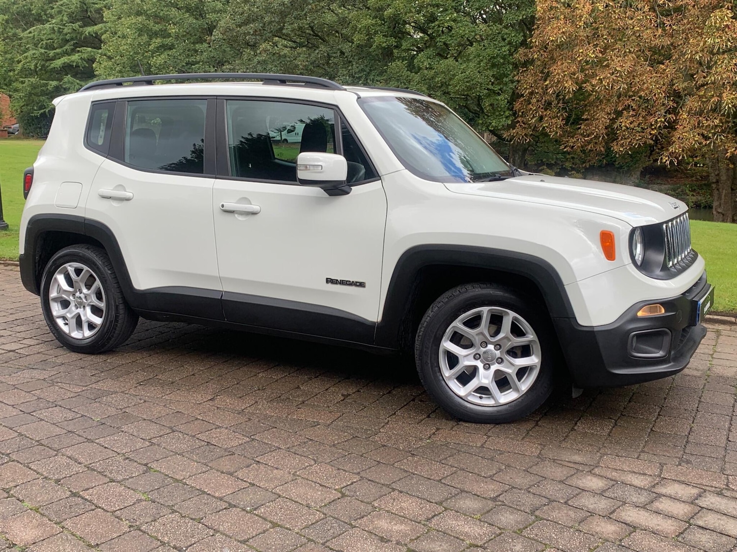 Used Jeep Renegade 2016 for sale - 76632820: Photo 5