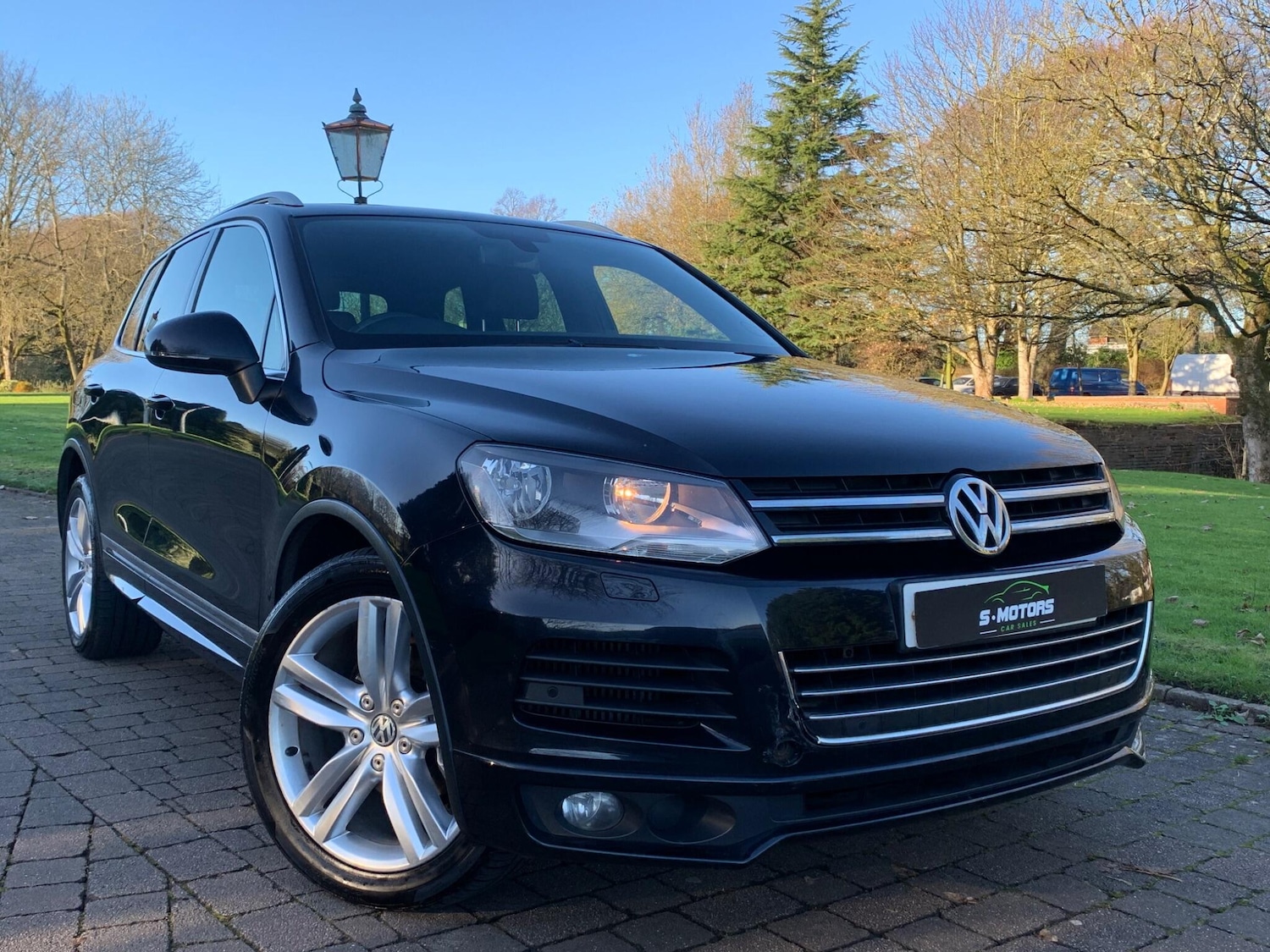 Used Volkswagen Touareg 2012 for sale - 76801584: Photo 2