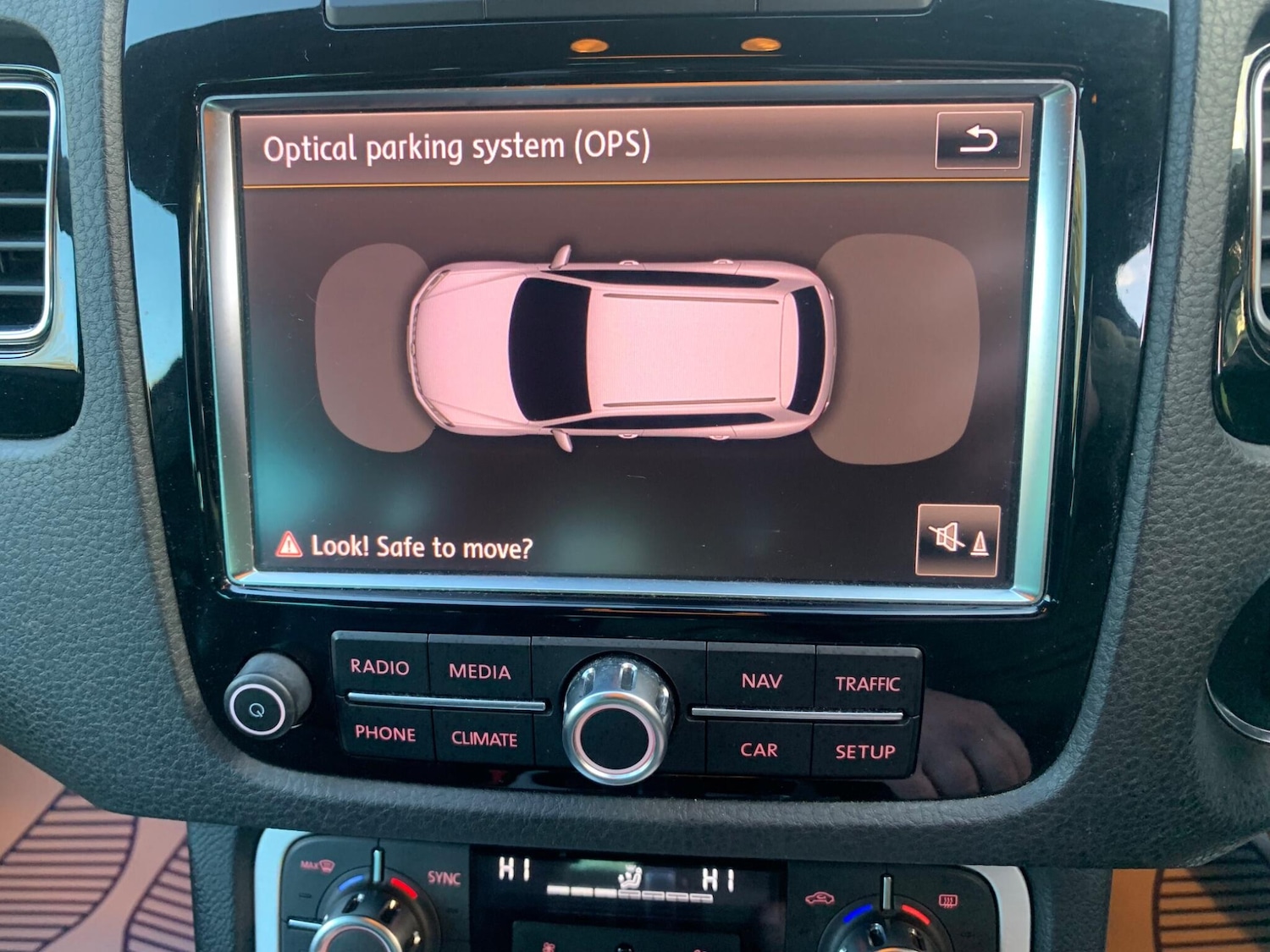 Used Volkswagen Touareg 2012 for sale - 77109072: Photo 34