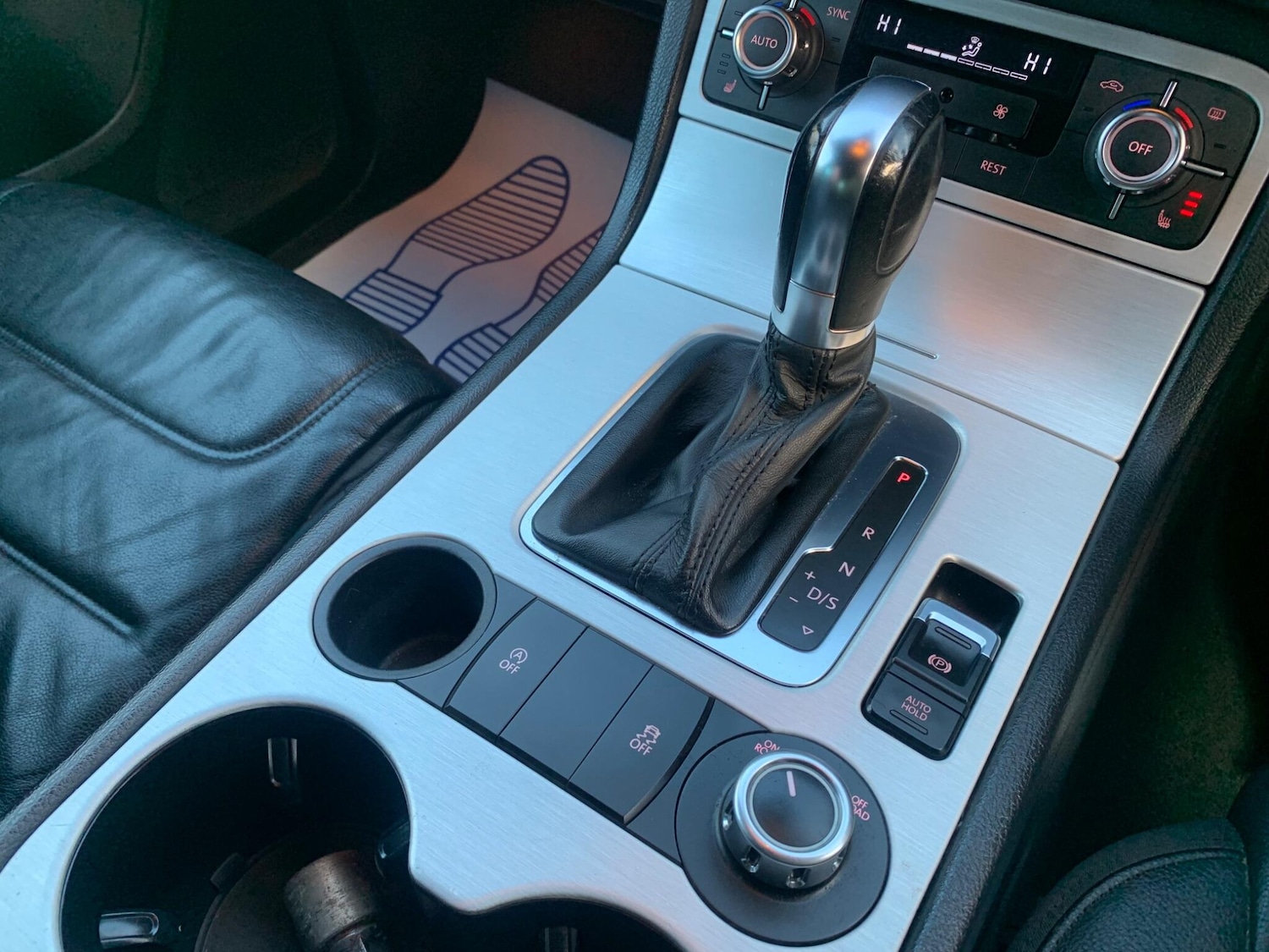 Used Volkswagen Touareg 2012 for sale - 77109072: Photo 37