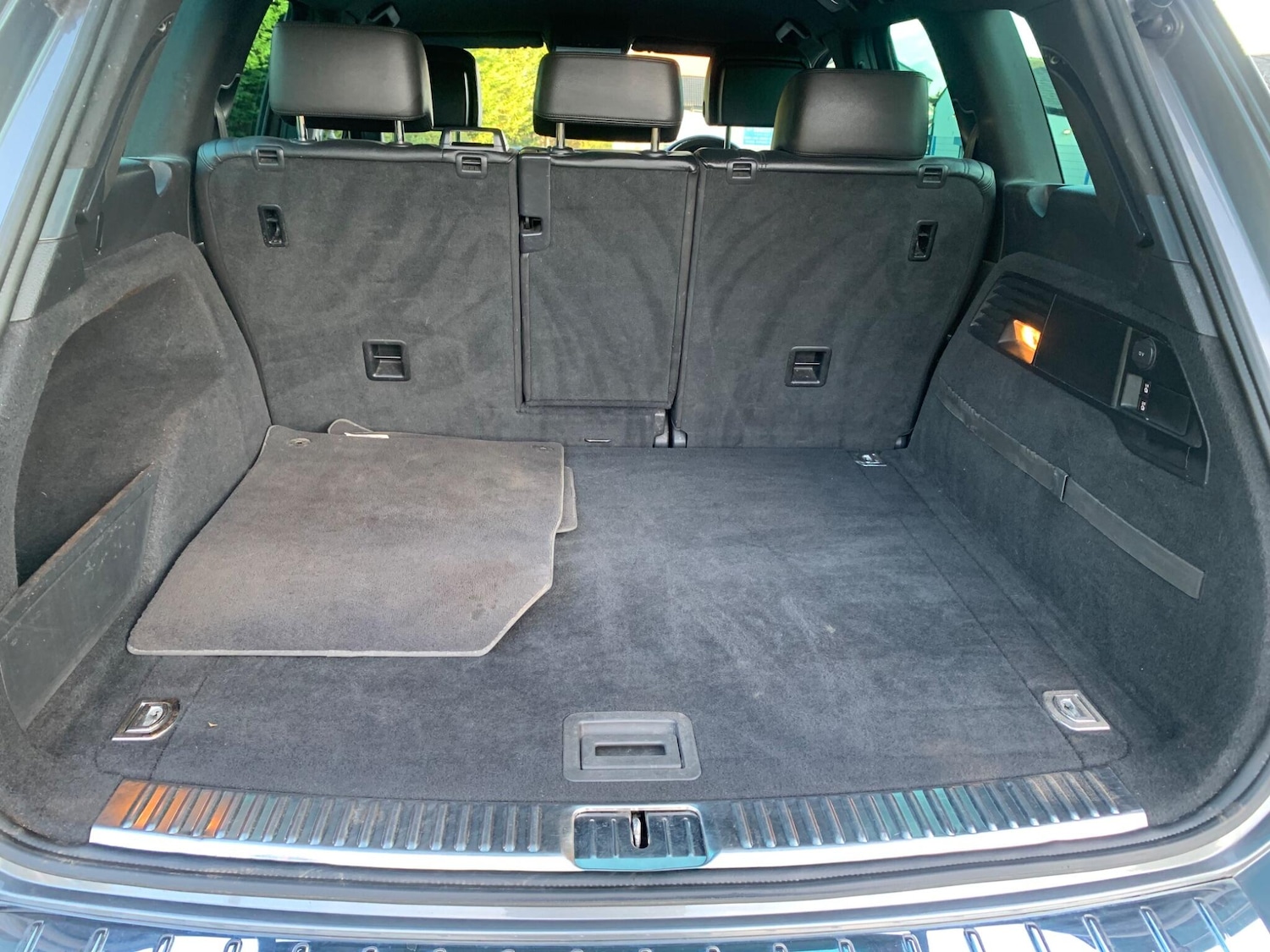 Used Volkswagen Touareg 2012 for sale - 77109072: Photo 48