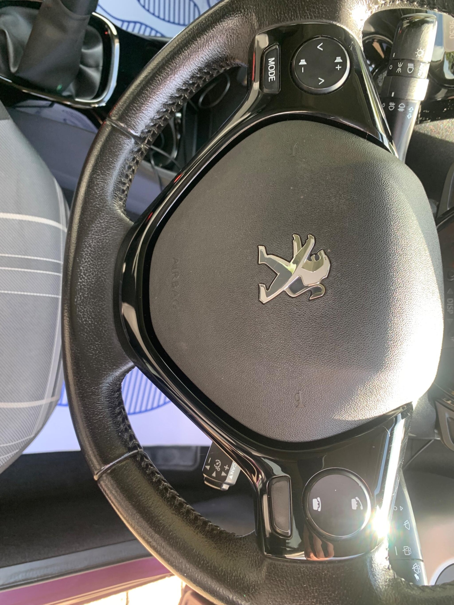 Used Peugeot 108 2017 for sale - 76634049: Photo 32