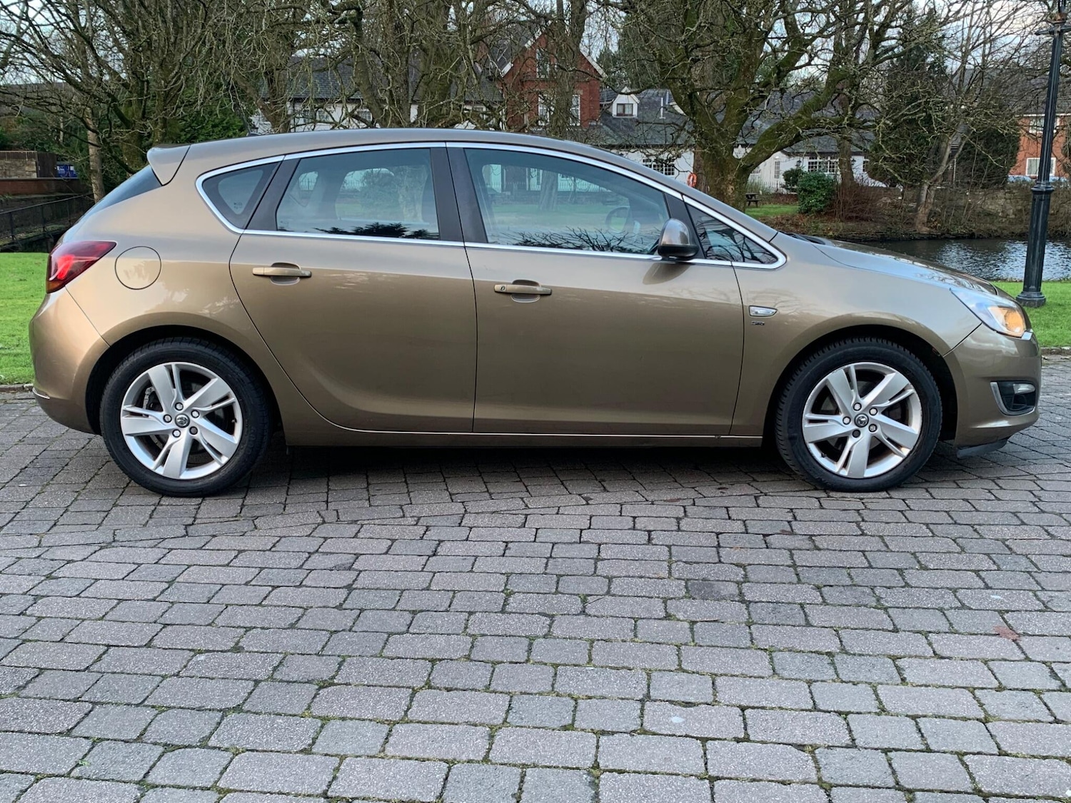 Used Vauxhall Astra 2012 for sale - 76899203: Photo 5