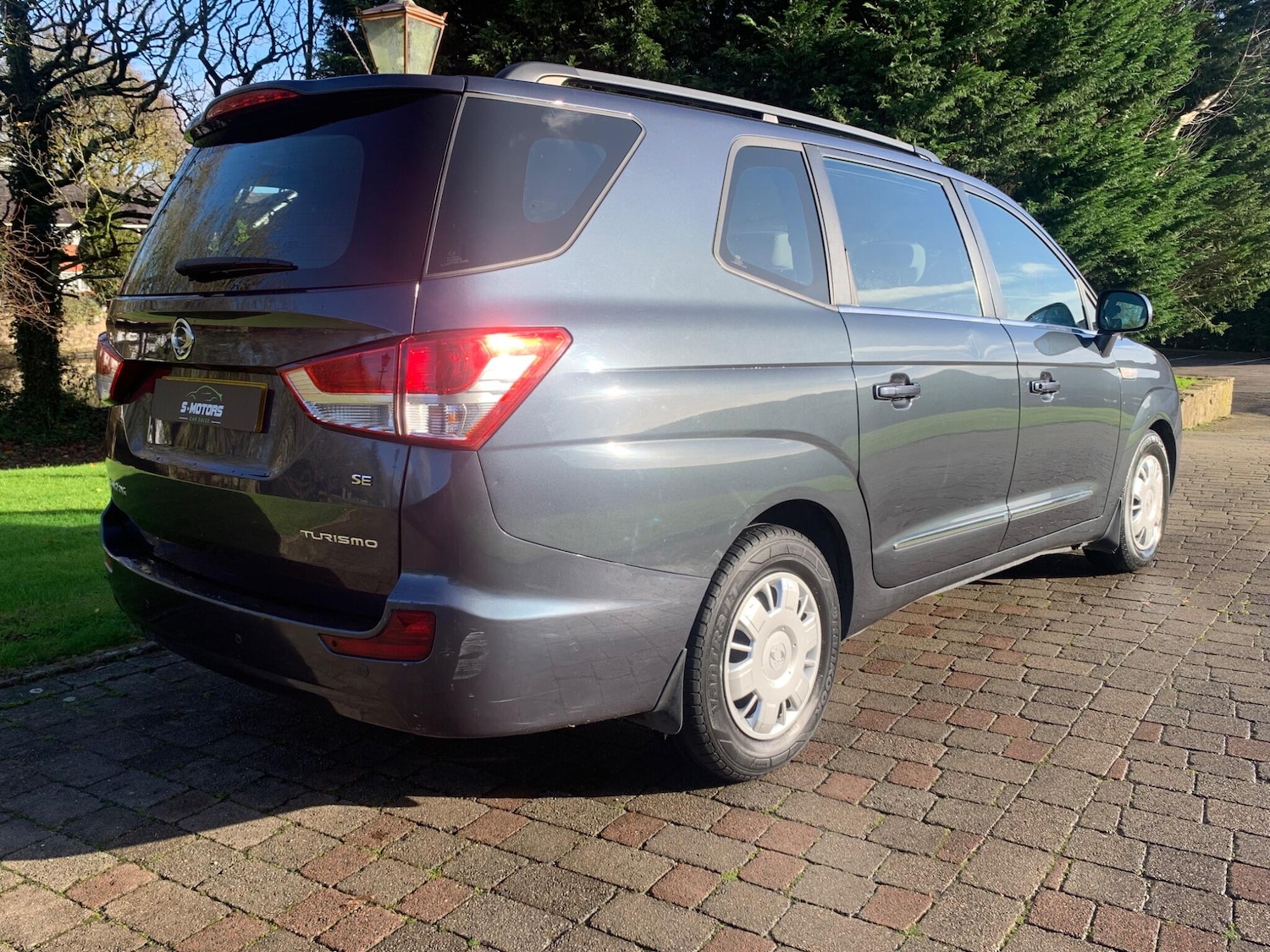 Used Ssangyong Turismo 2018 for sale - 76952610: Photo 15