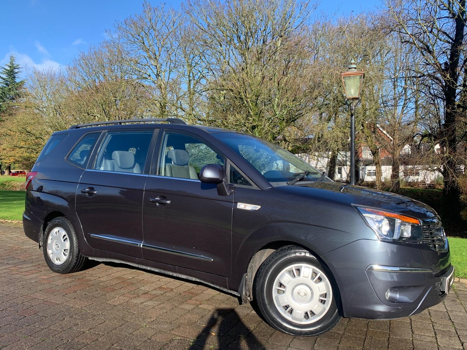 Used Ssangyong Turismo 2018 for sale - 76952610: Photo 34