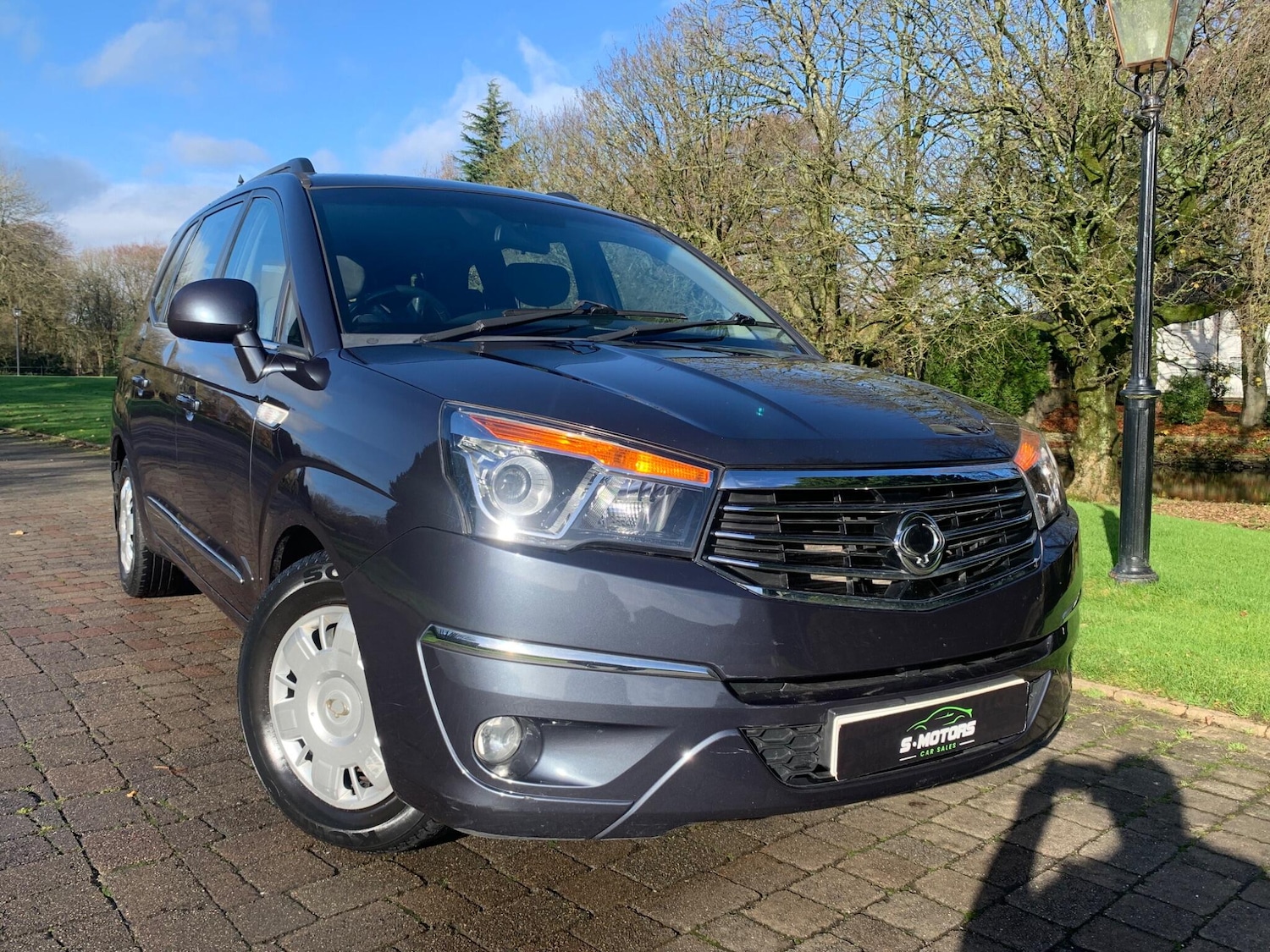 Used Ssangyong Turismo 2018 for sale - 76952610: Photo 5