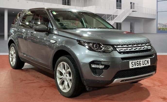 Used Land Rover Discovery Sport 2016 for sale - 76865489: Photo 1