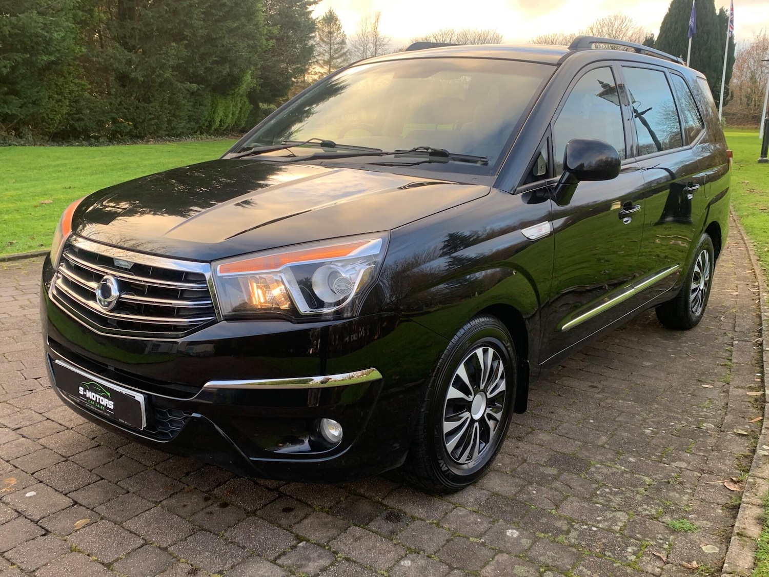 Used Ssangyong Turismo 2014 for sale - 76752516: Photo 13
