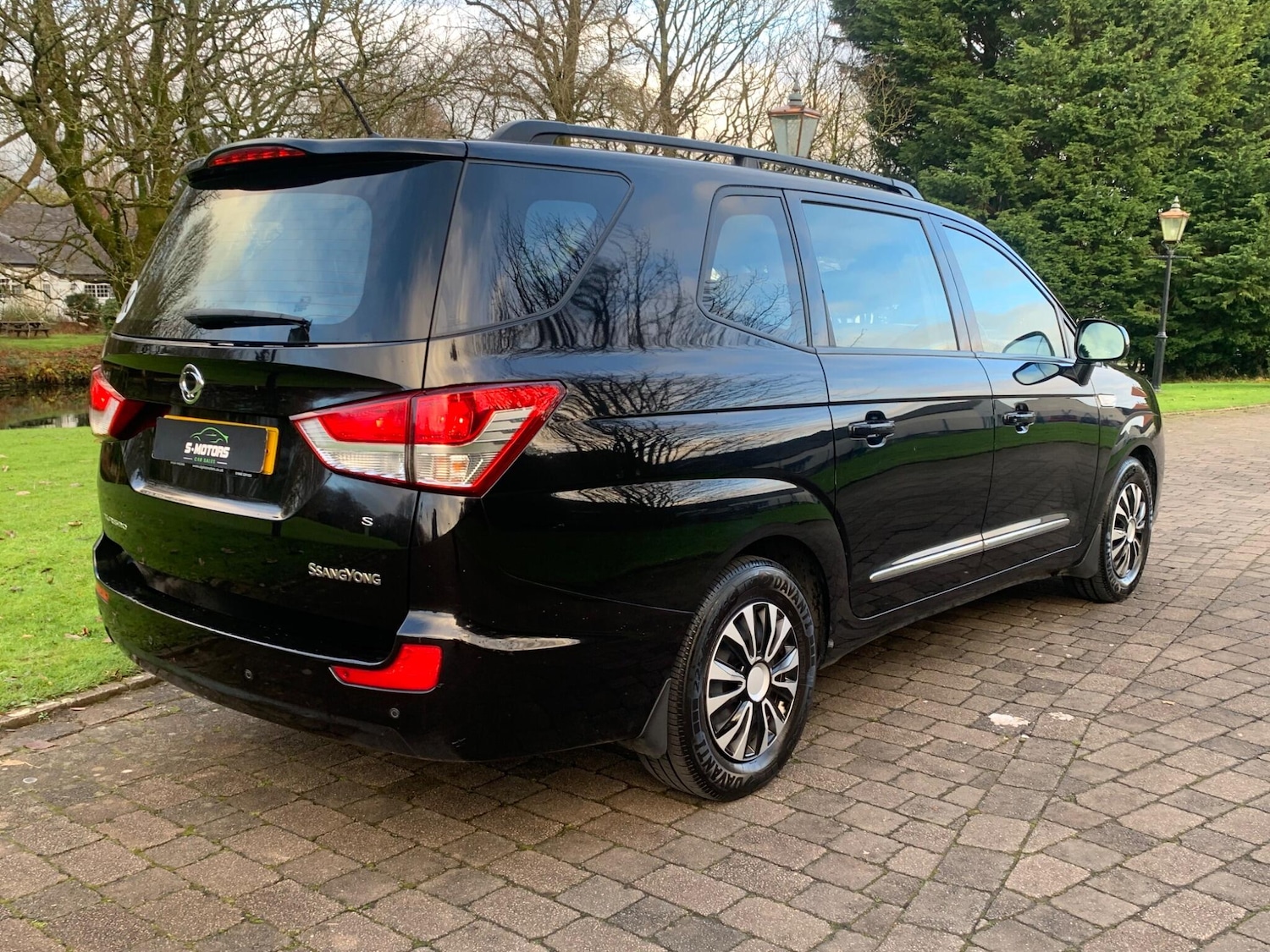 Used Ssangyong Turismo 2014 for sale - 76752516: Photo 9