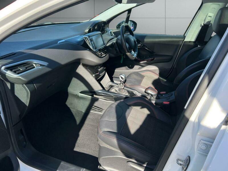 Used Peugeot 2008 2017 for sale - 77564725: Photo 30