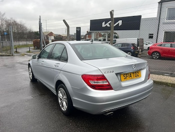 Used Mercedes-Benz C Class 2014 for sale - 77633588: Photo