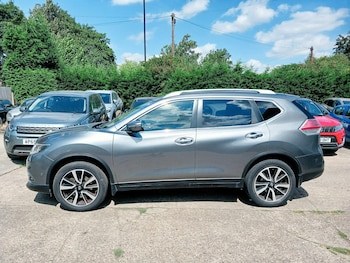 Used Nissan X-Trail 2016 for sale - 79362332: Photo