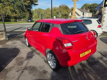 Used Suzuki Swift 2017 for sale - 77351942: Photo