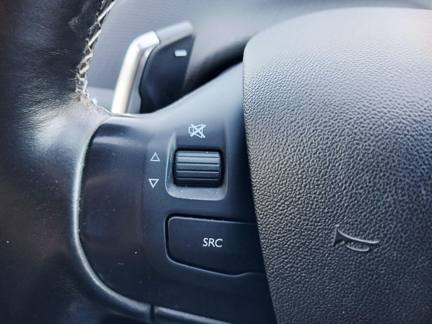 Used Peugeot 2008 2015 for sale - 77351873: Photo 17