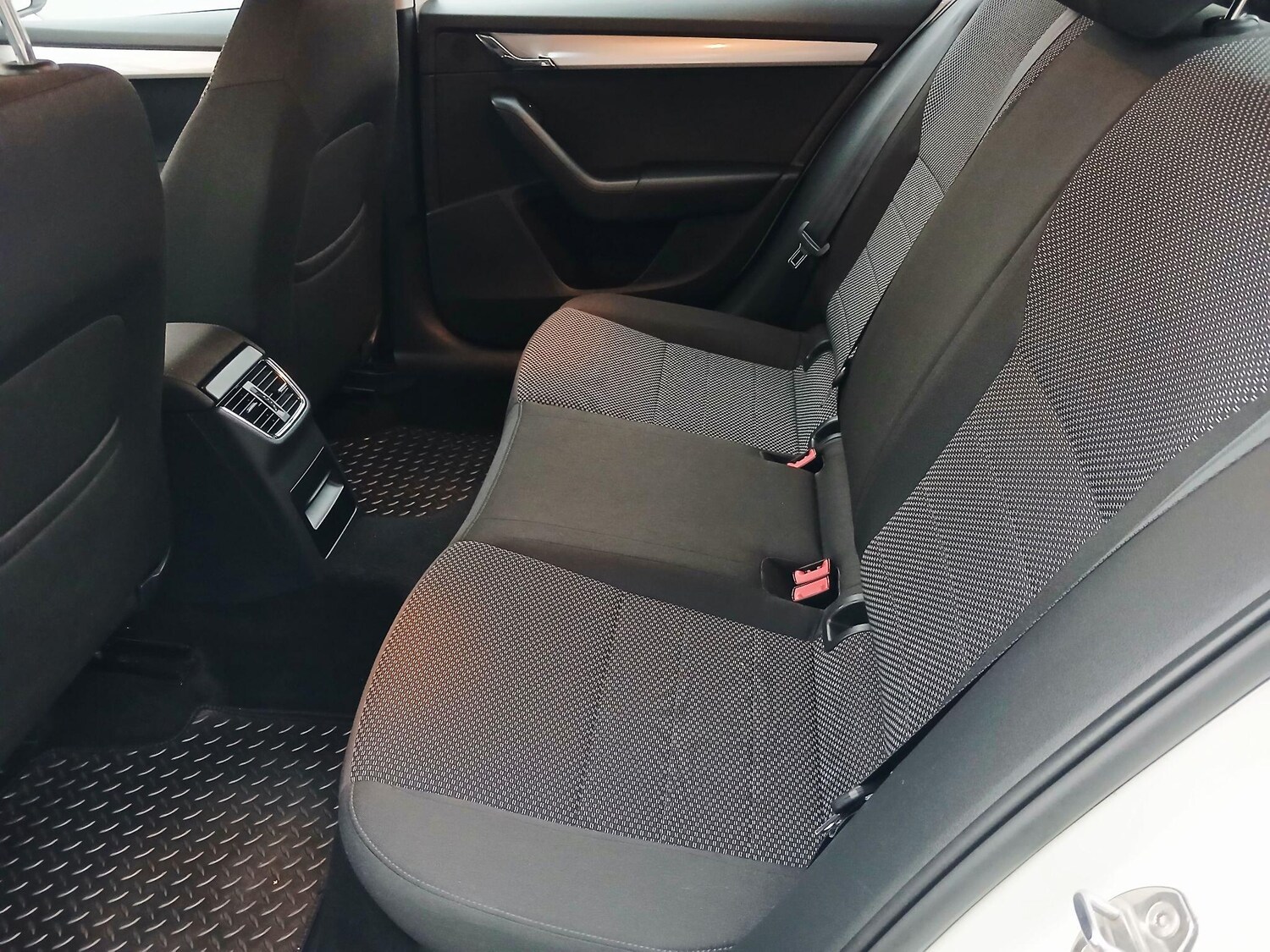 Used Skoda Octavia 2014 for sale - 77351872: Photo 17