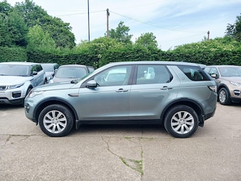 Used Land Rover Discovery Sport 2015 for sale - 78740750: Photo