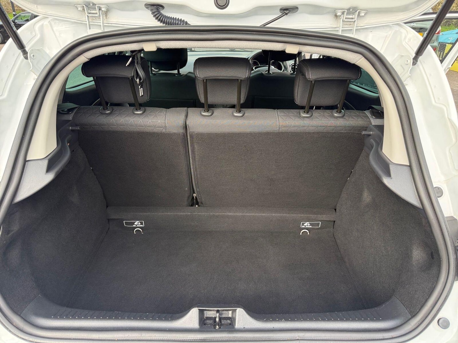 Used Renault Clio for sale - 78135843: Photo 14