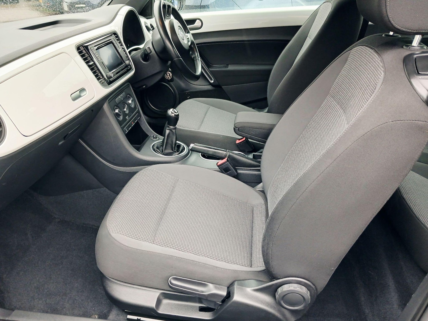 Used Volkswagen Beetle 2015 for sale - 78047362: Photo 20