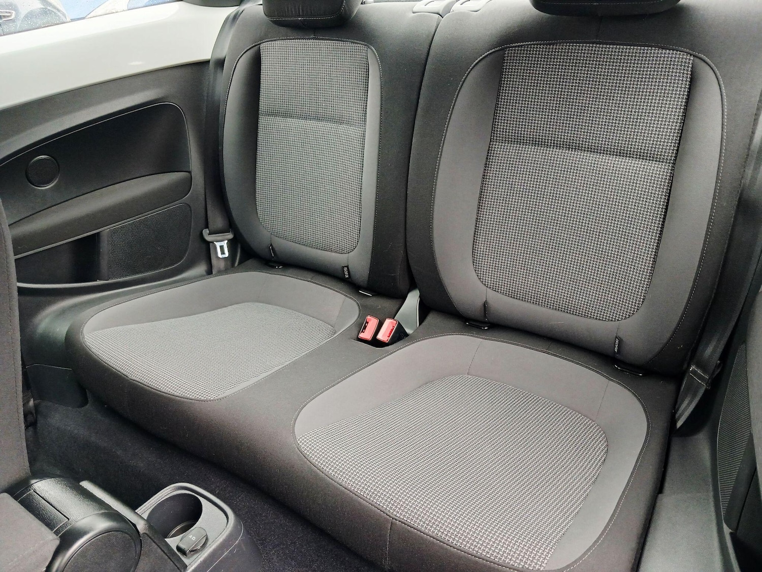 Used Volkswagen Beetle 2015 for sale - 78047362: Photo 21