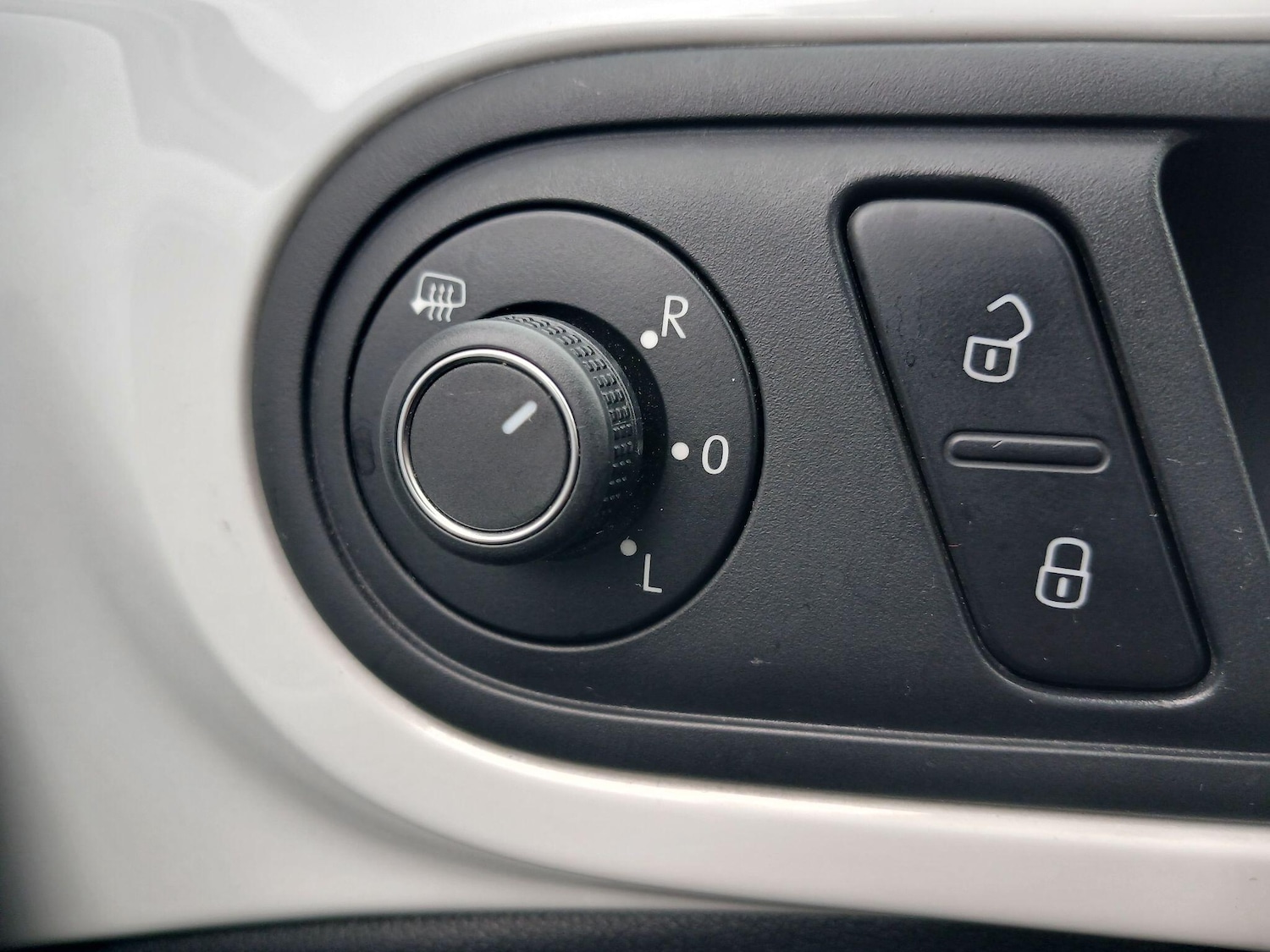 Used Volkswagen Beetle 2015 for sale - 78047362: Photo 24