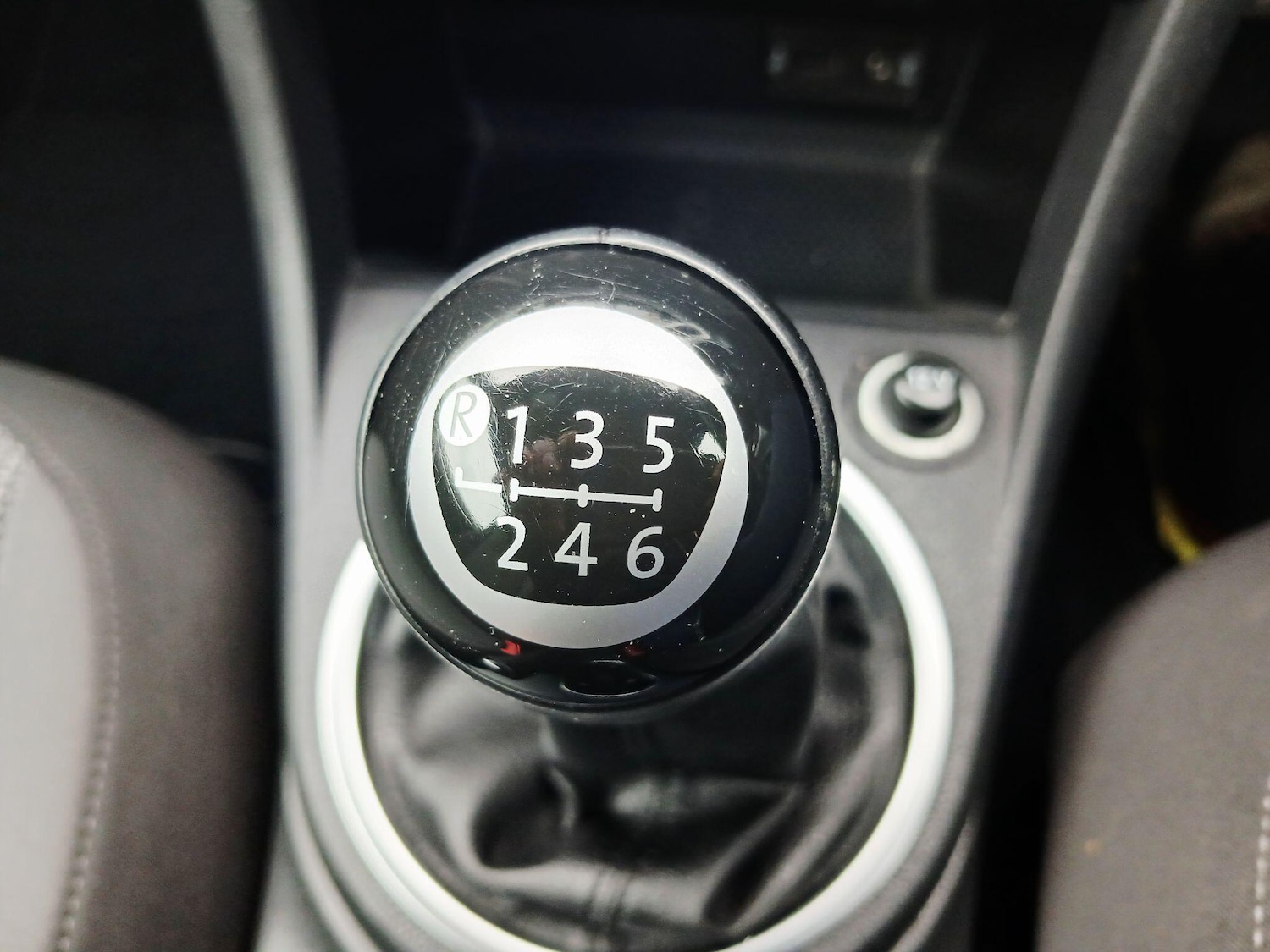 Used Volkswagen Beetle 2015 for sale - 78047362: Photo 30