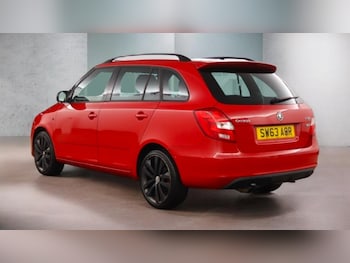 Used Skoda Fabia 2013 for sale - 77982229: Photo