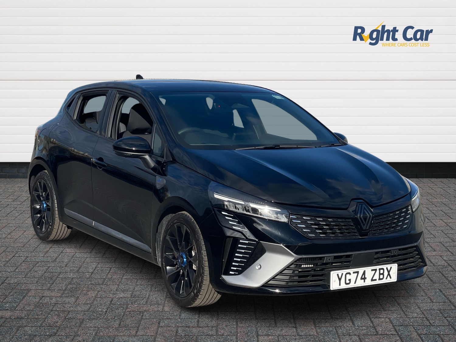 Used Renault Clio 2024 for sale - 76217364: Photo 1