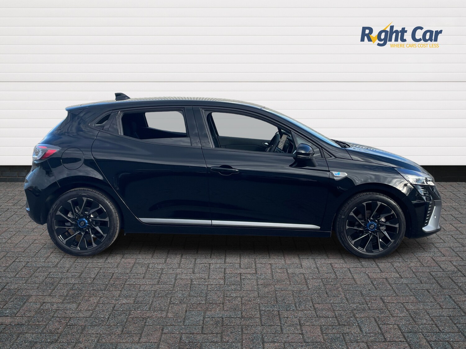 Used Renault Clio 2024 for sale - 76217364: Photo 4