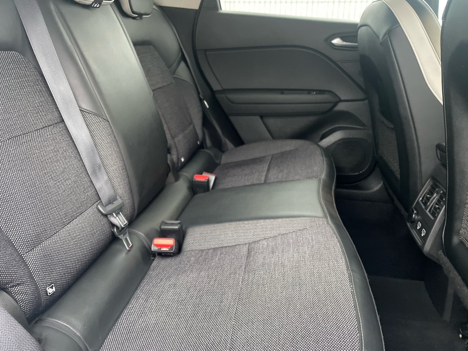 Used Renault Captur 2020 for sale - 76514592: Photo 10