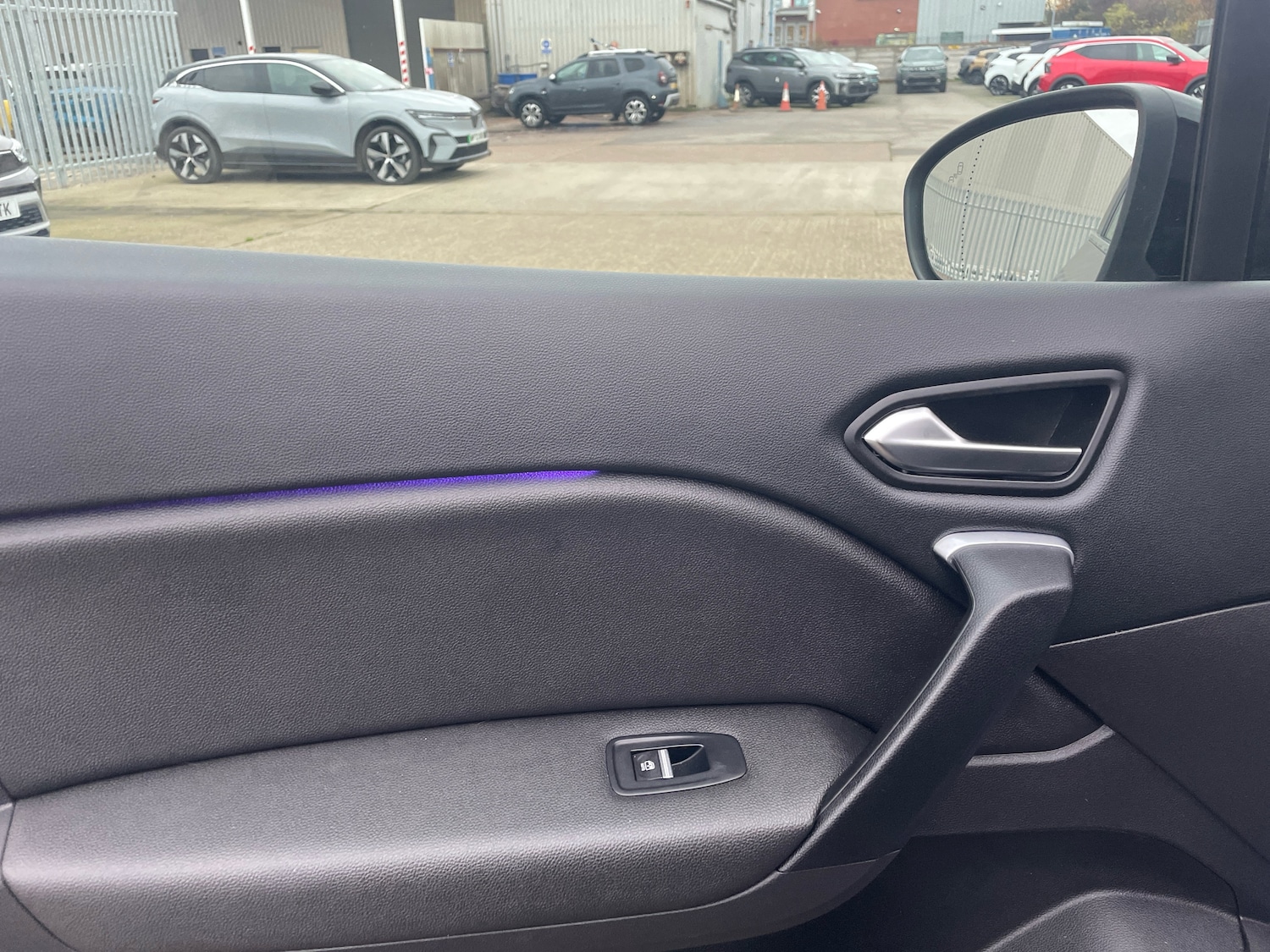 Used Renault Captur 2020 for sale - 76514592: Photo 11