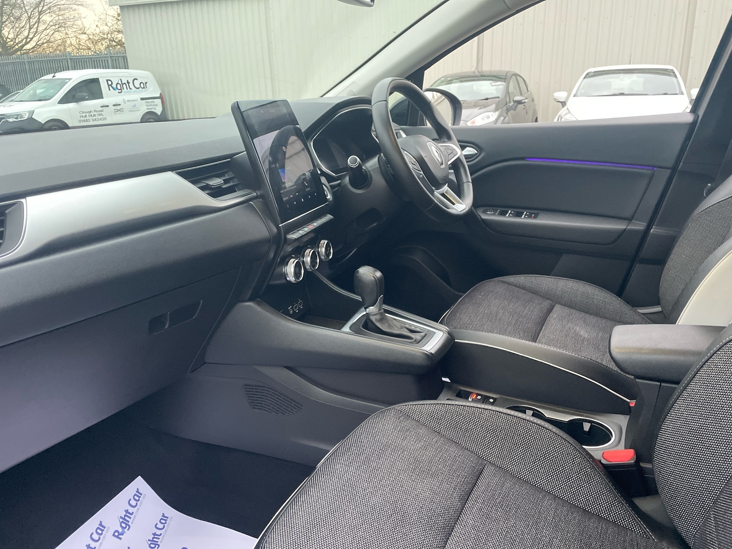 Used Renault Captur 2020 for sale - 76514592: Photo 2