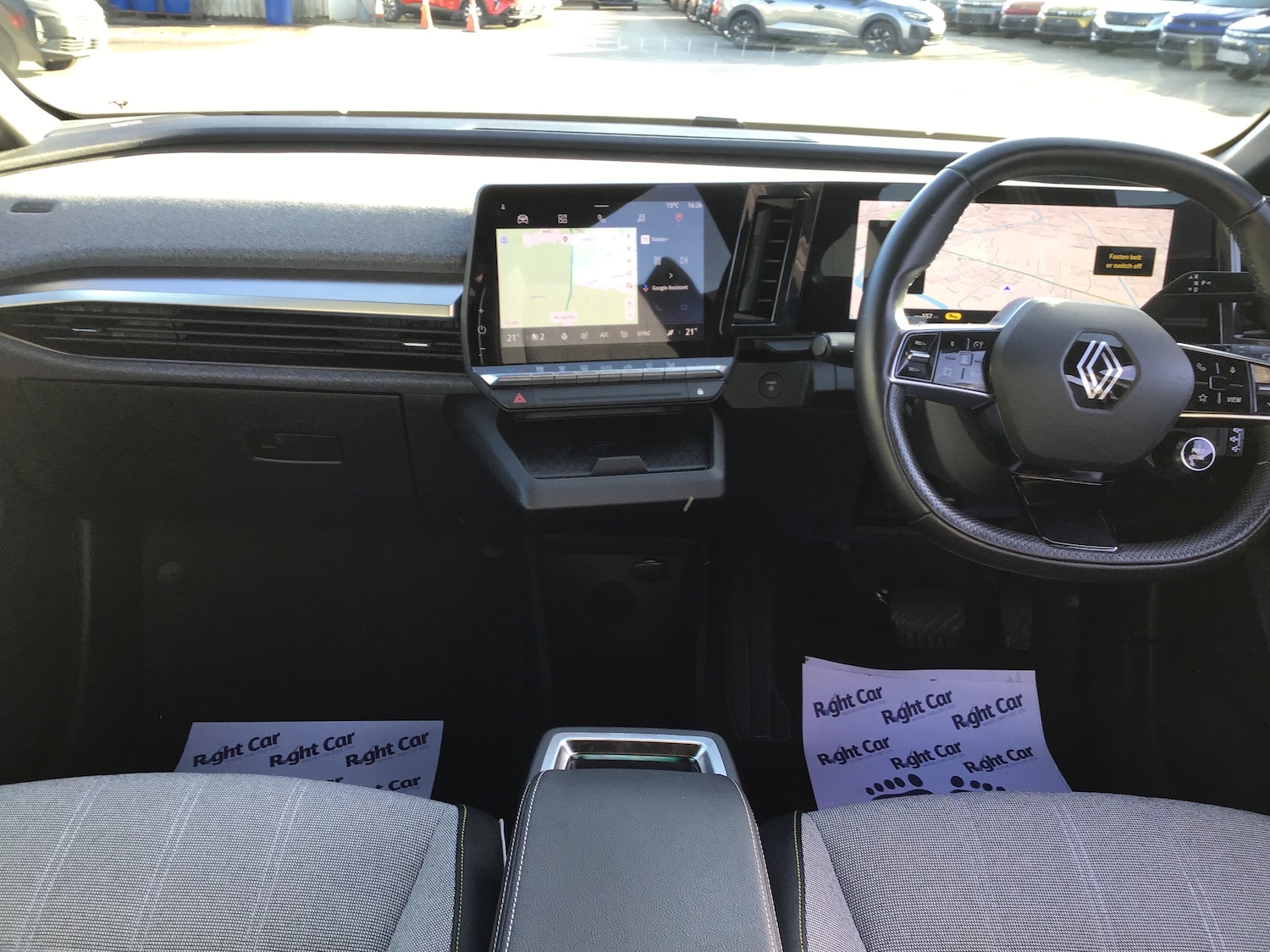 Used Renault Megane 2023 for sale - 77726210: Photo 8