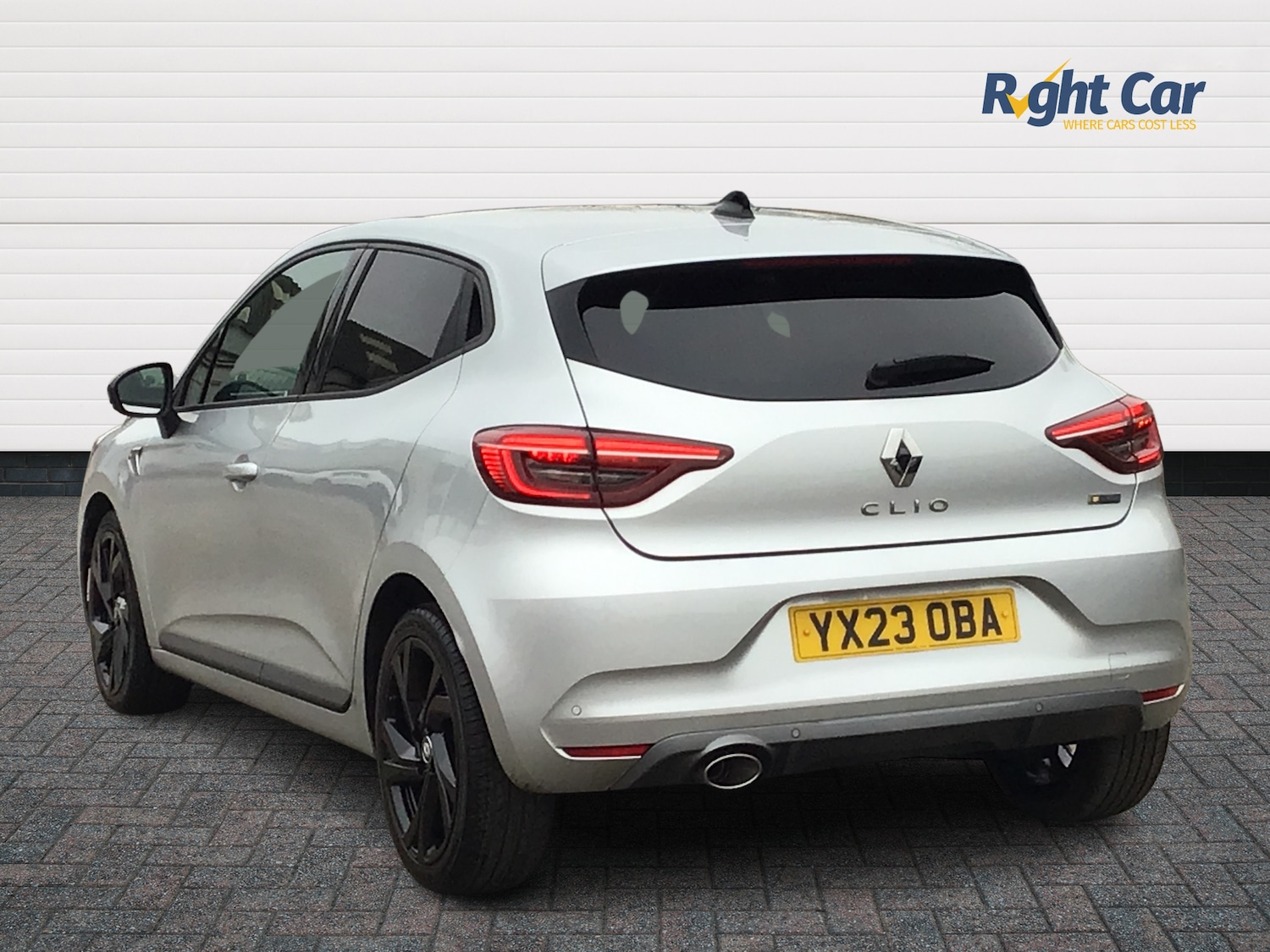 Used Renault Clio 2023 for sale - 77995175: Photo 3