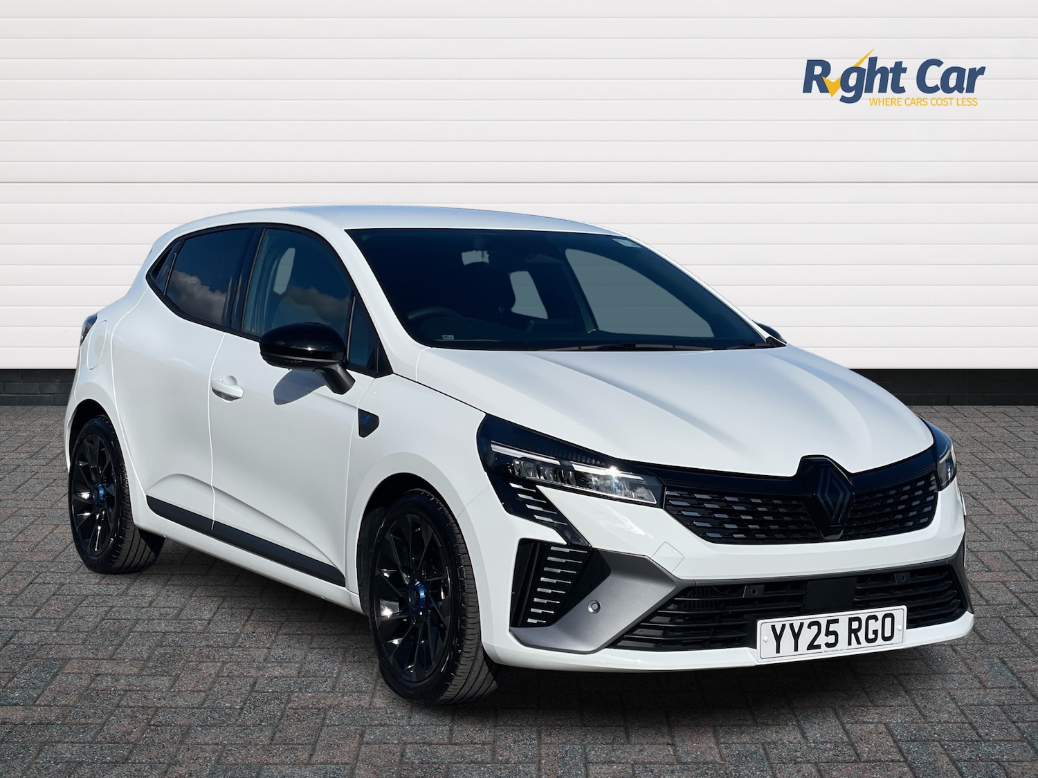 Used Renault Clio 2025 for sale - 76062569: Photo 1