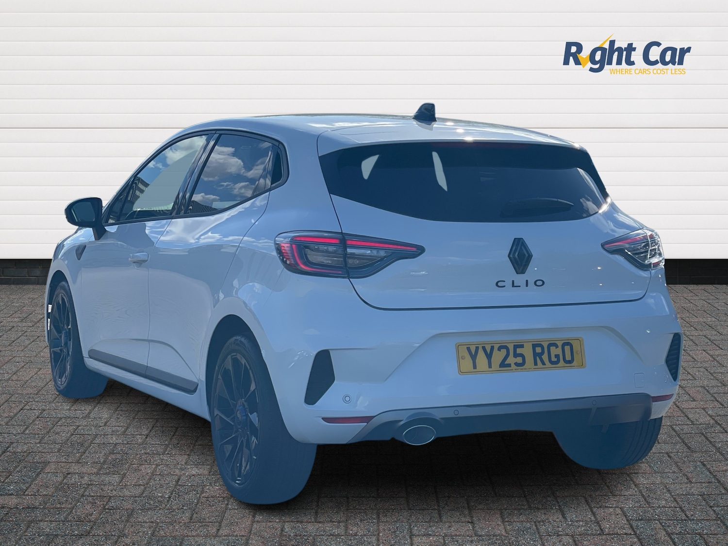 Used Renault Clio 2025 for sale - 76062569: Photo 3