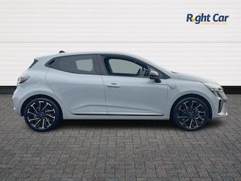 Used Renault Clio 2024 for sale - 76966826: Photo