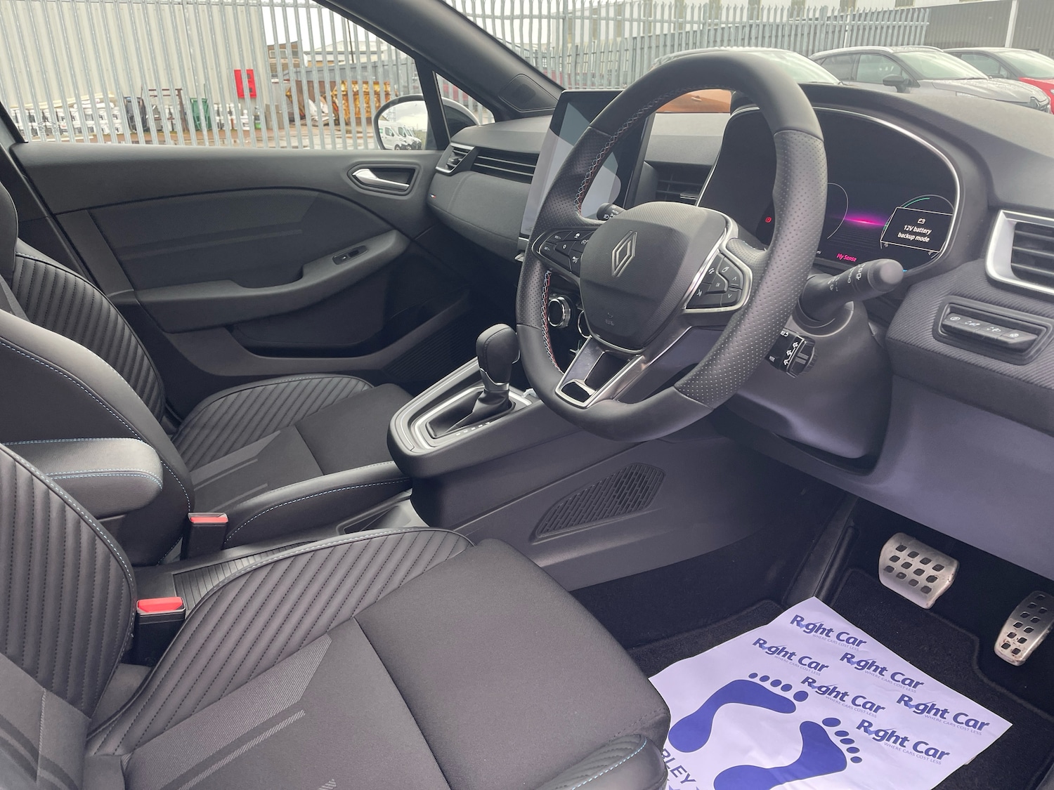 Used Renault Clio 2024 for sale - 76966826: Photo 6