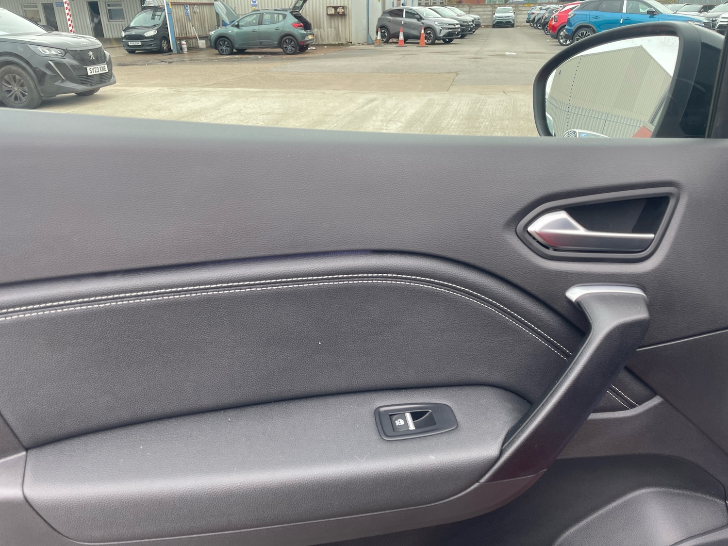 Used Renault Captur 2024 for sale - 76112613: Photo 11