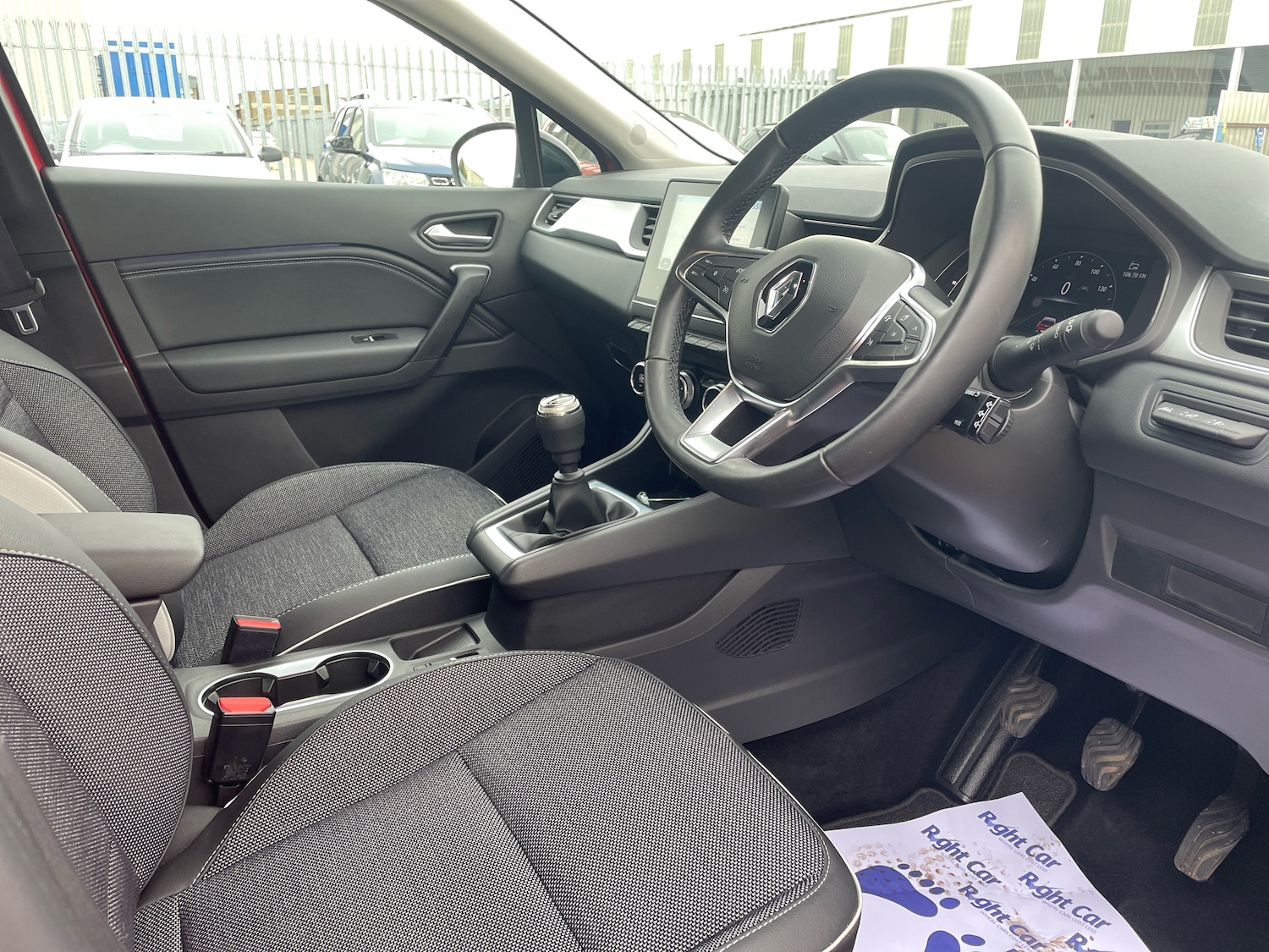 Used Renault Captur 2024 for sale - 76112613: Photo 6