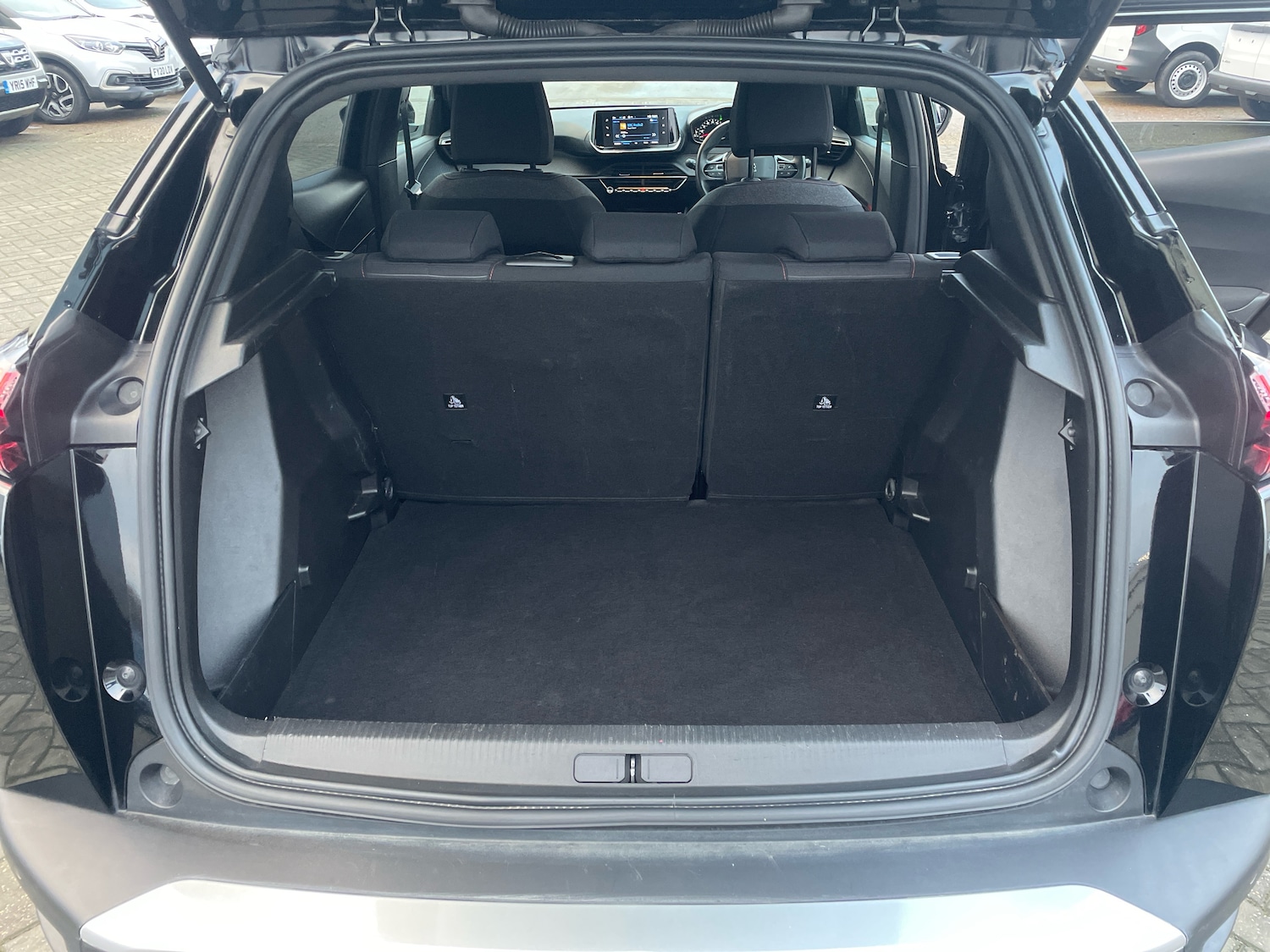 Used Peugeot 2008 2023 for sale - 77232297: Photo 9